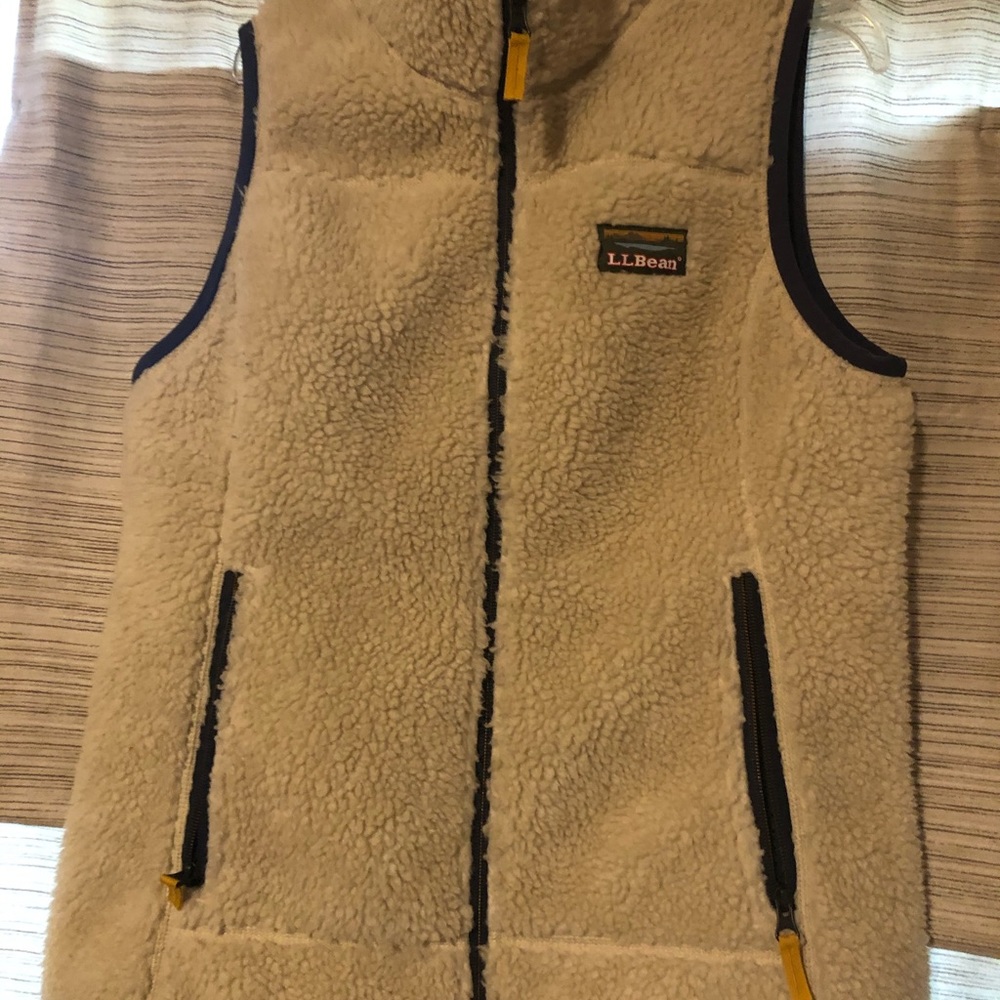 LL Bean Mountain Pile Vest